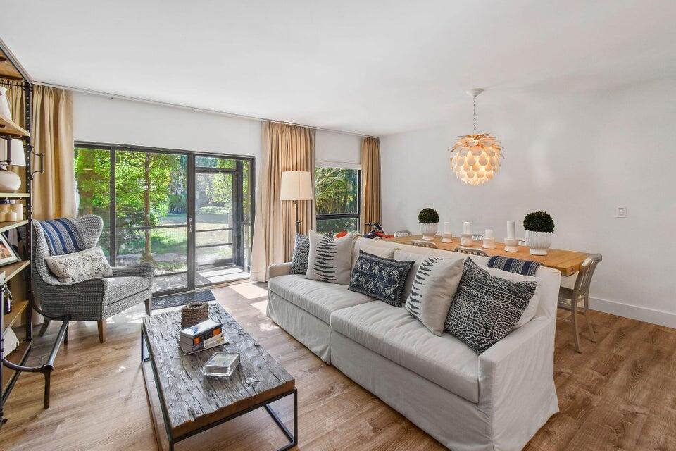 BAGATTELLE CONDO - Residential Lease