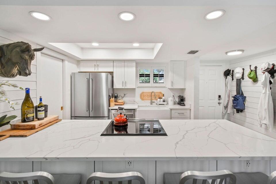BAGATTELLE CONDO - Residential Lease