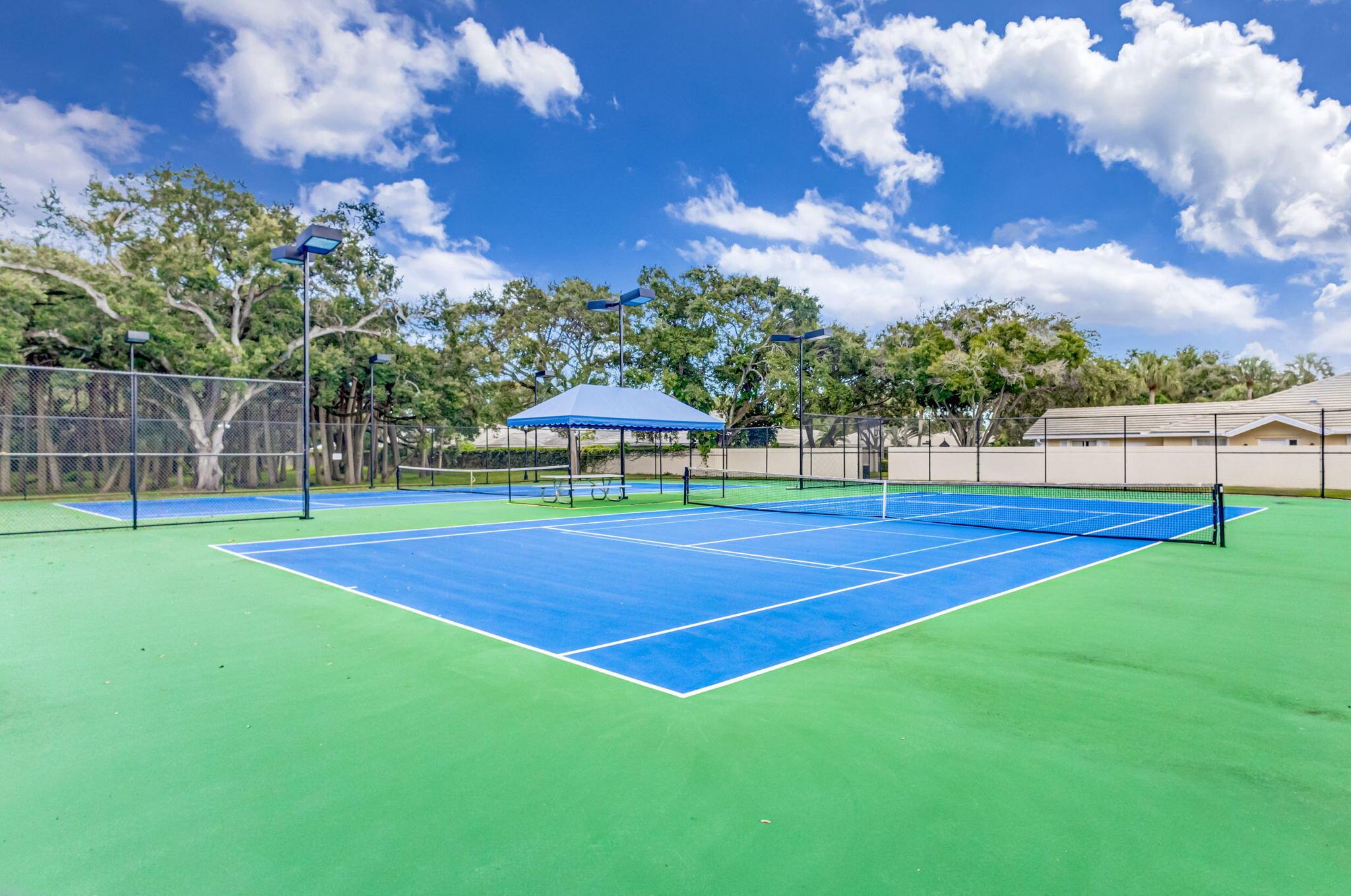 GARDEN OAKS - Residential