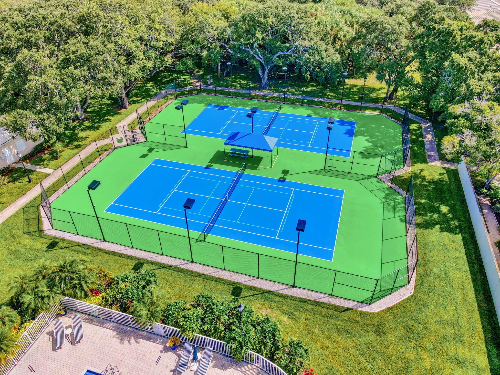 GARDEN OAKS - Residential