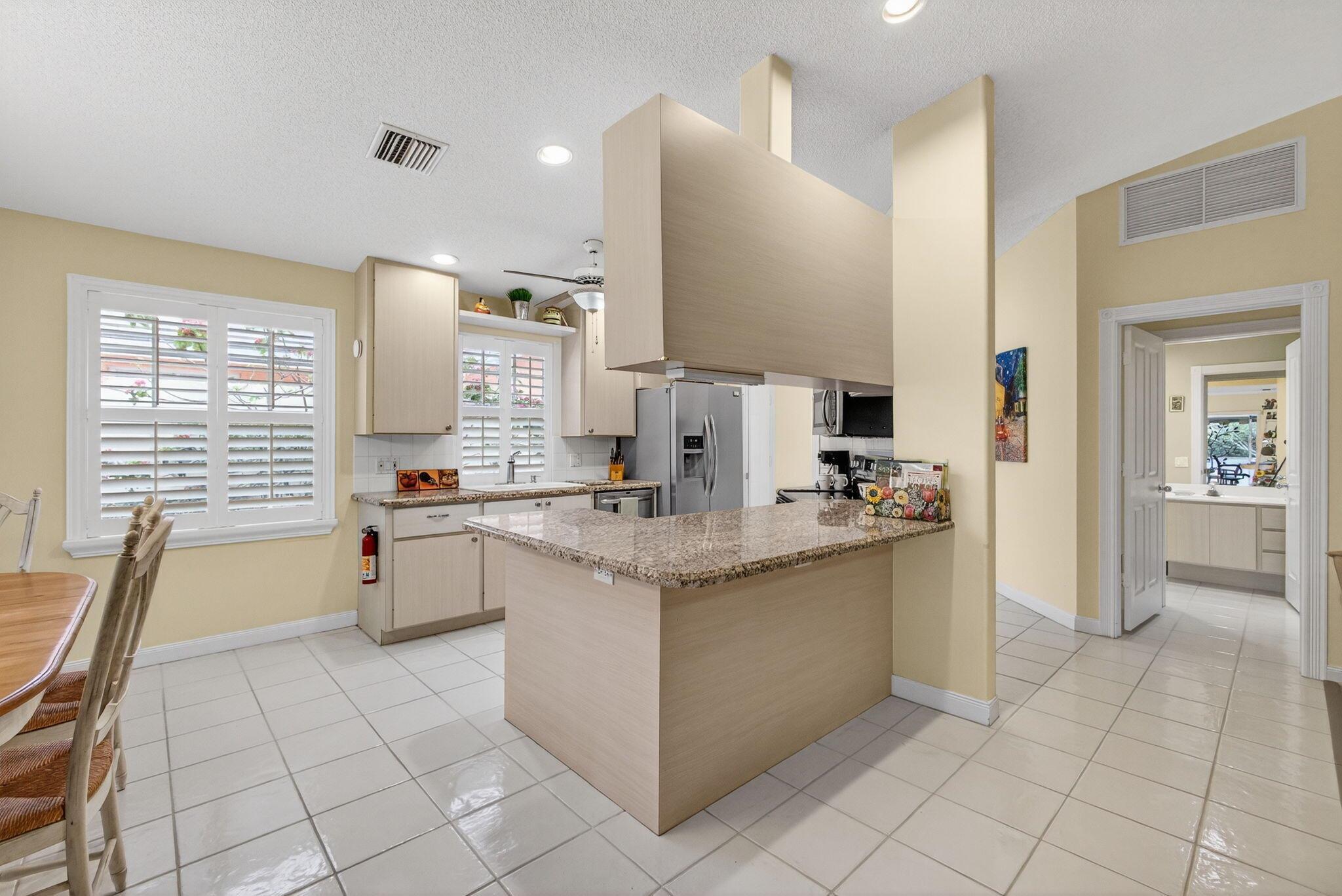 GARDEN OAKS - Residential