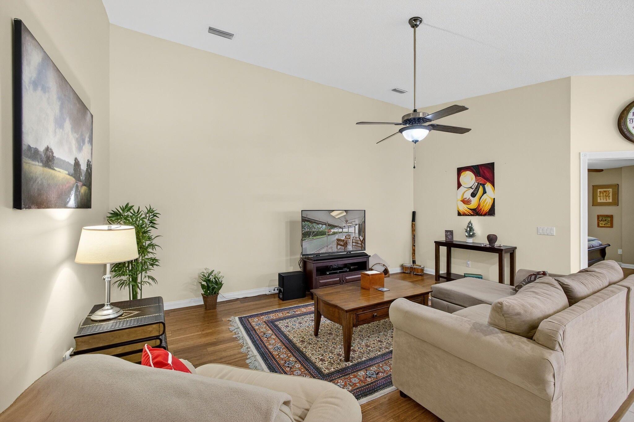 GARDEN OAKS - Residential