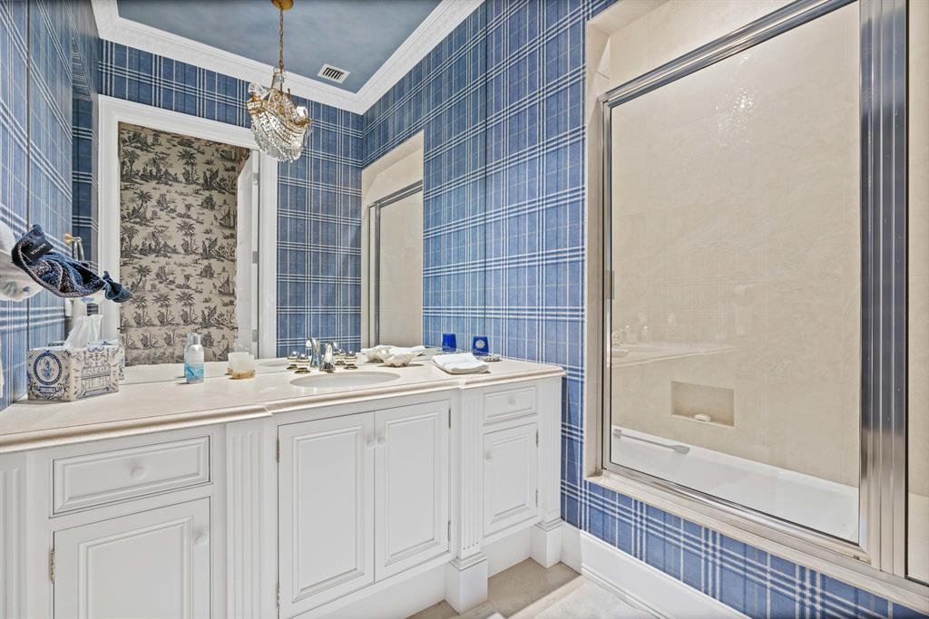 MANALAPAN - Residential