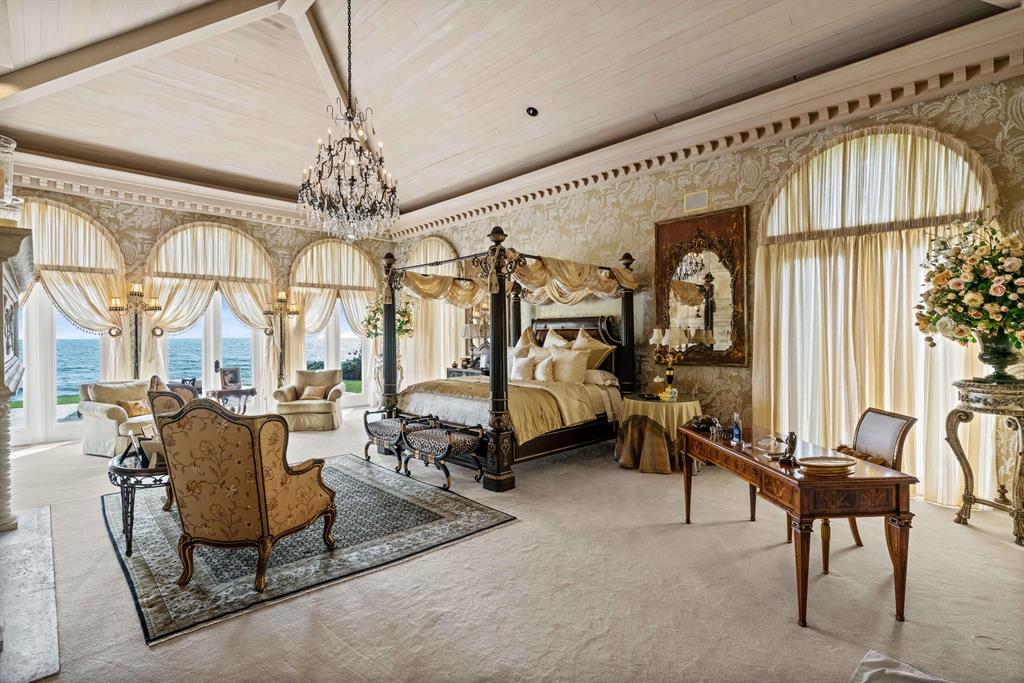 MANALAPAN - Residential