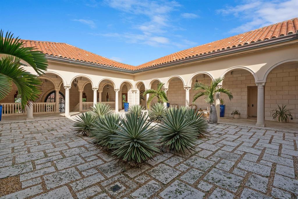 MANALAPAN - Residential