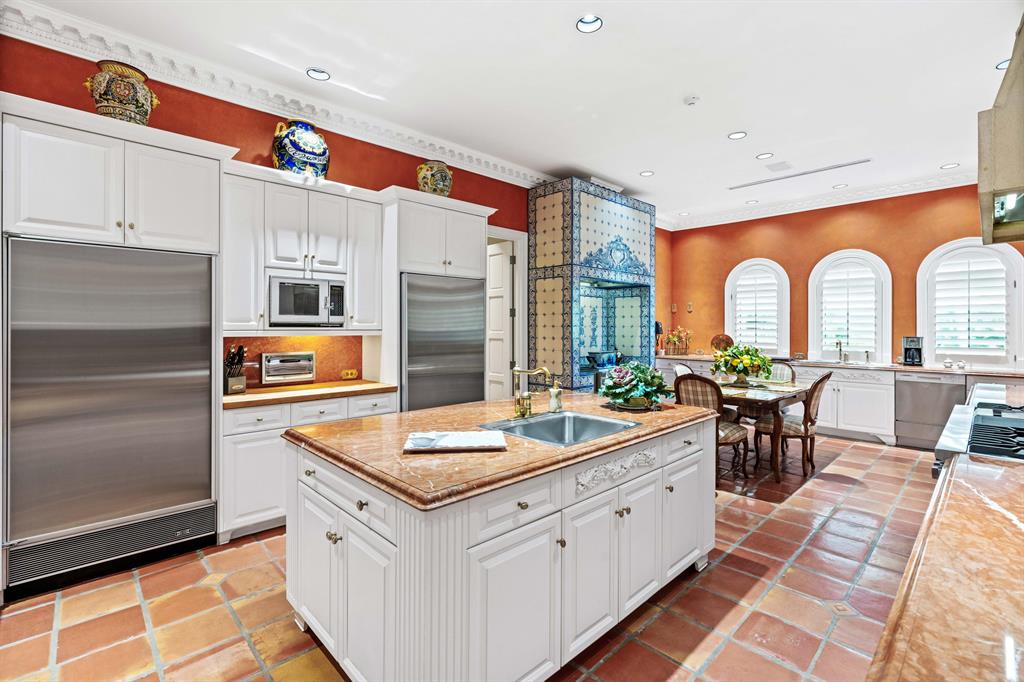 MANALAPAN - Residential