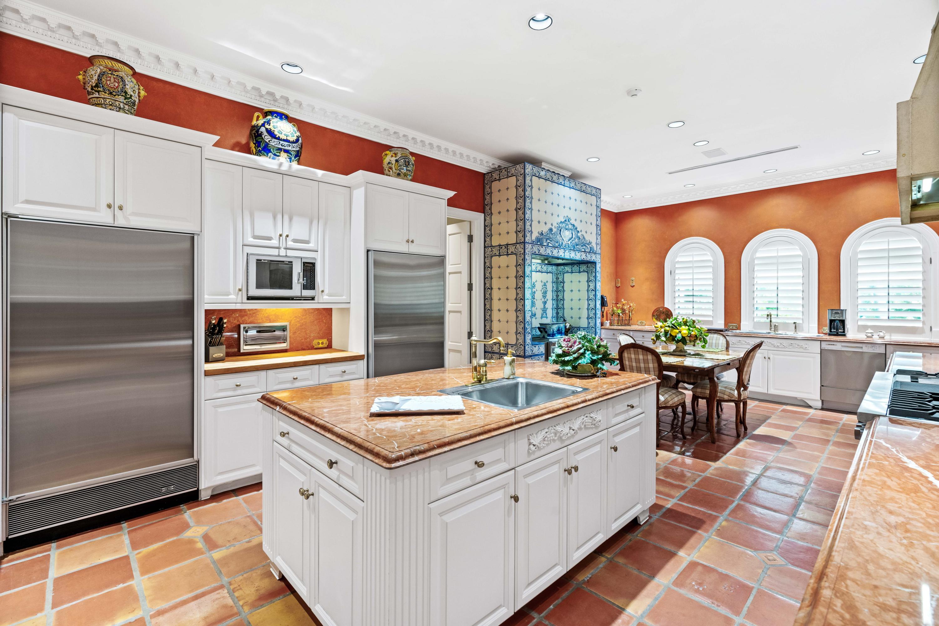 MANALAPAN - Residential