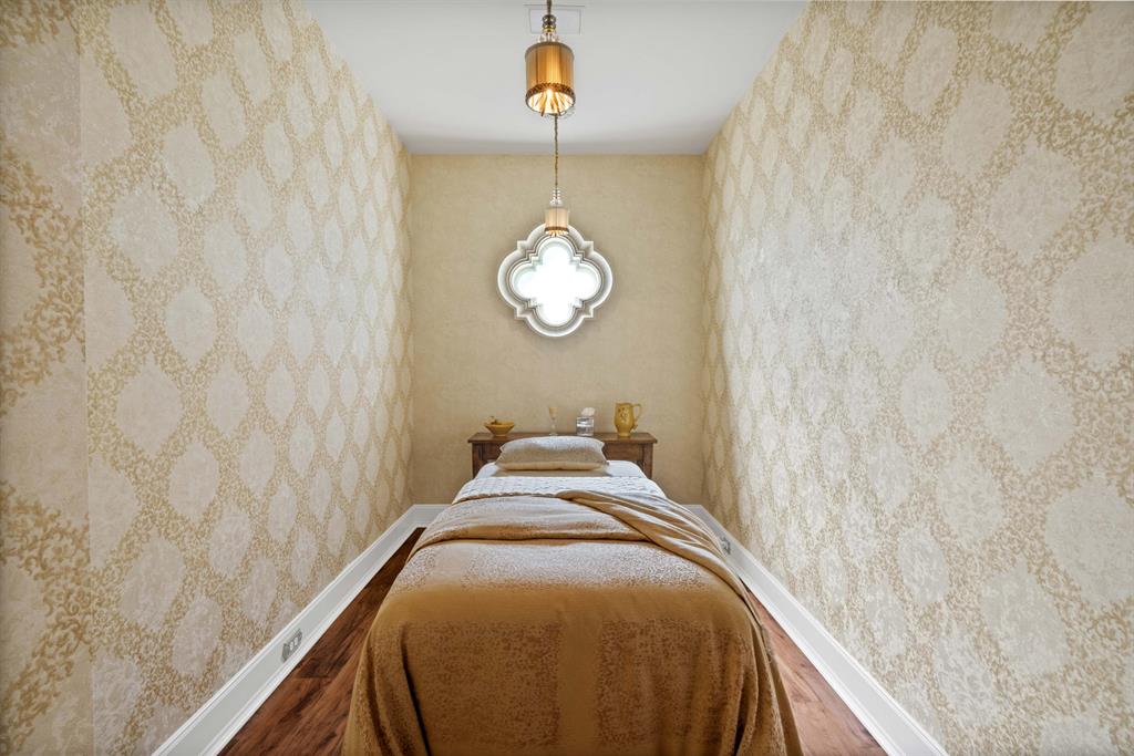 MANALAPAN - Residential