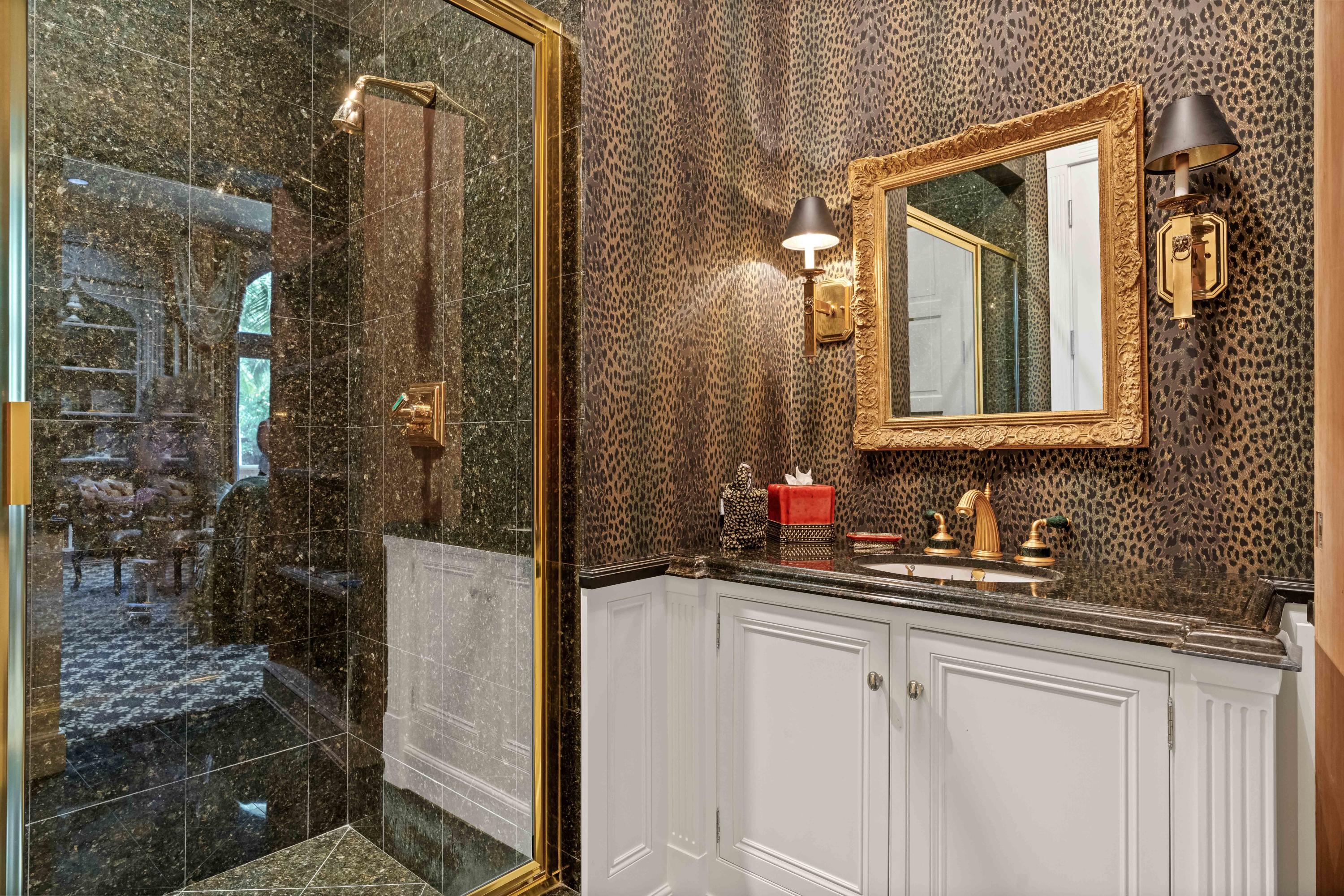 MANALAPAN - Residential