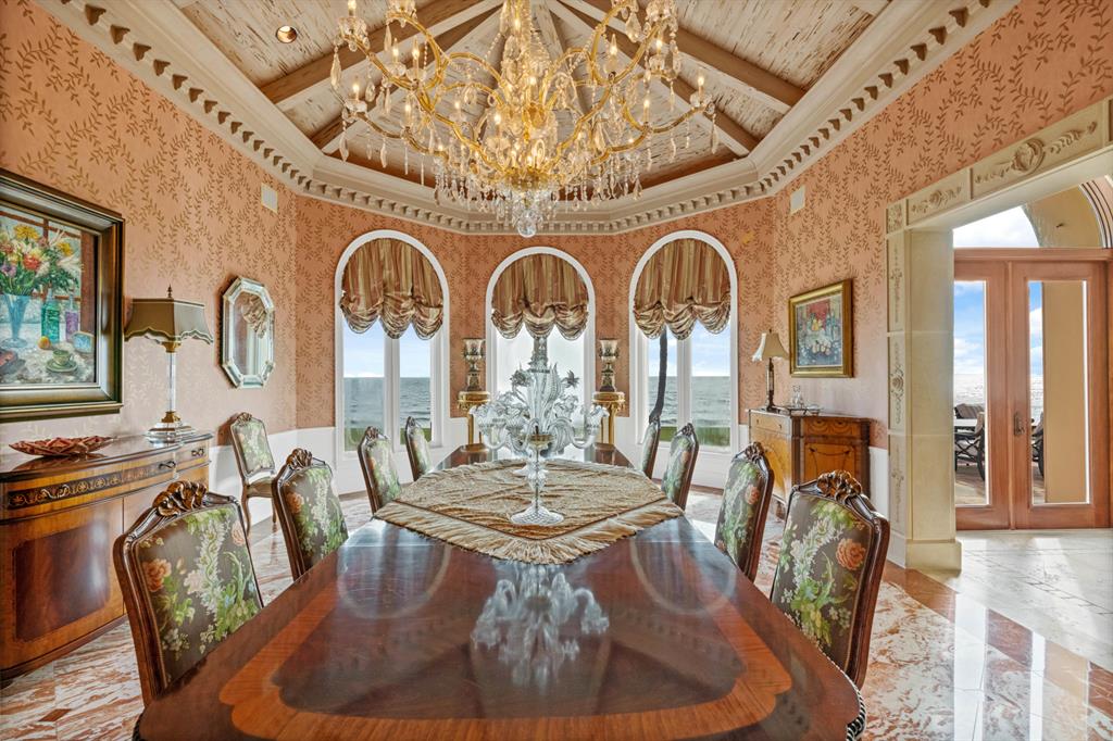 MANALAPAN - Residential