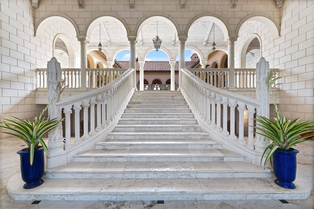 MANALAPAN - Residential