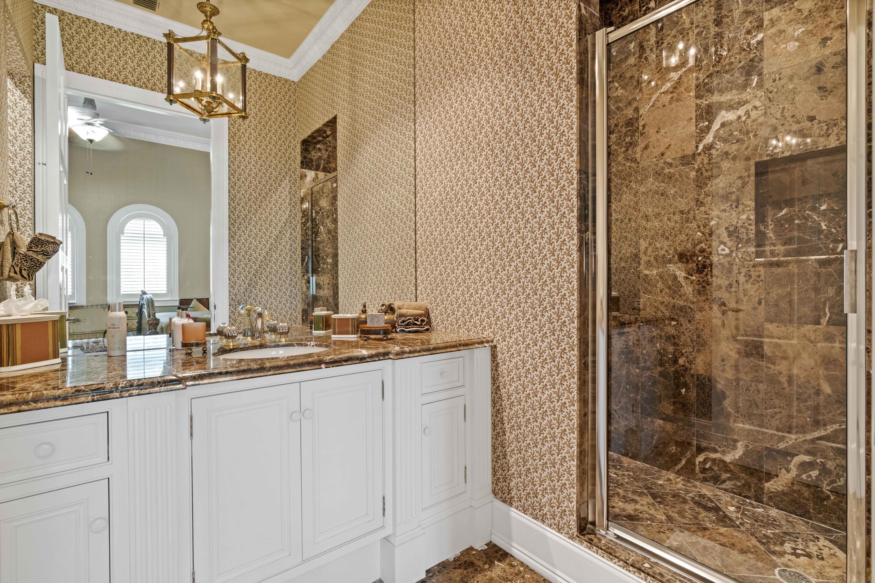 MANALAPAN - Residential