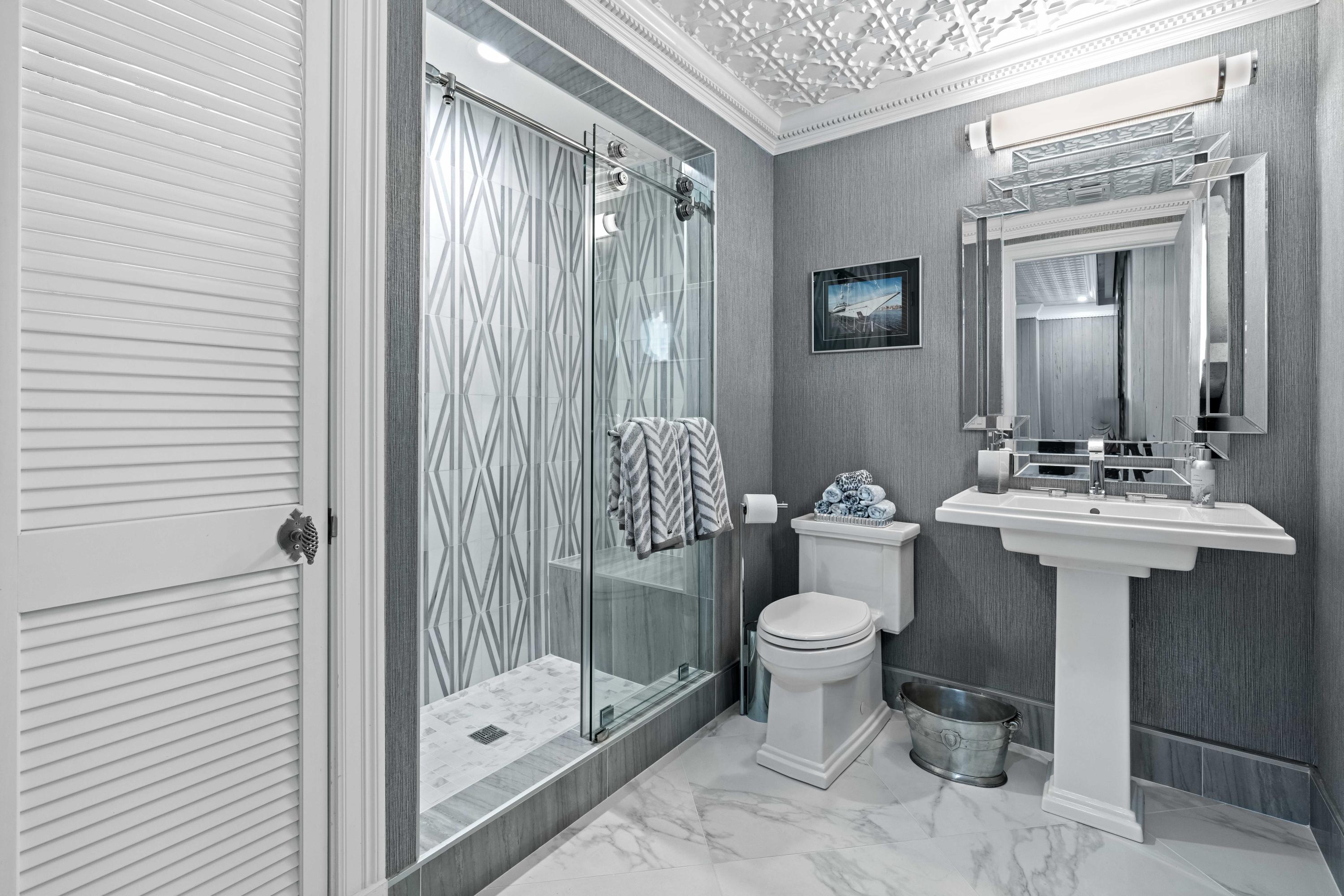 MANALAPAN - Residential