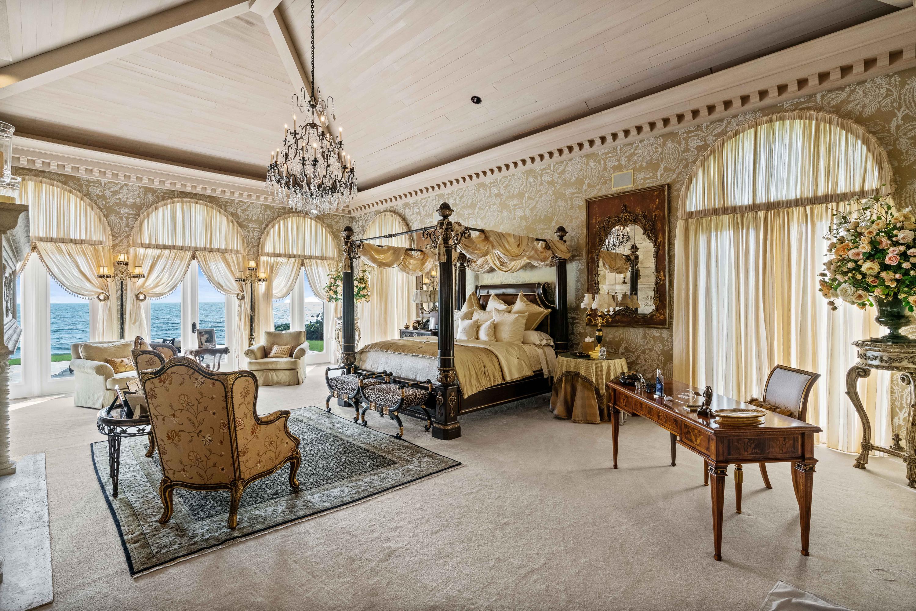 MANALAPAN - Residential