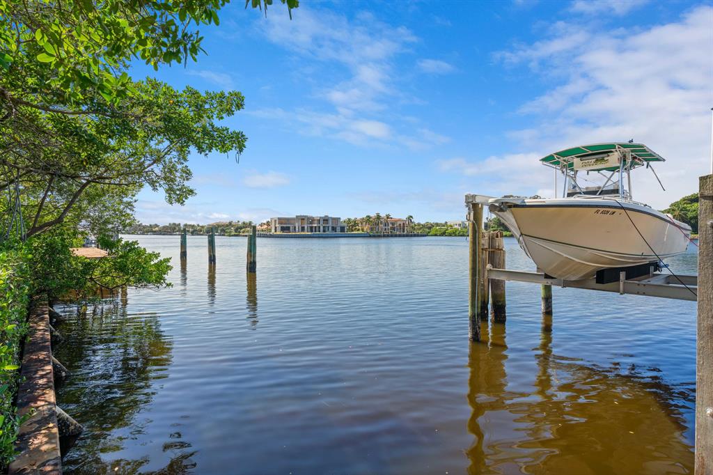 MANALAPAN - Residential