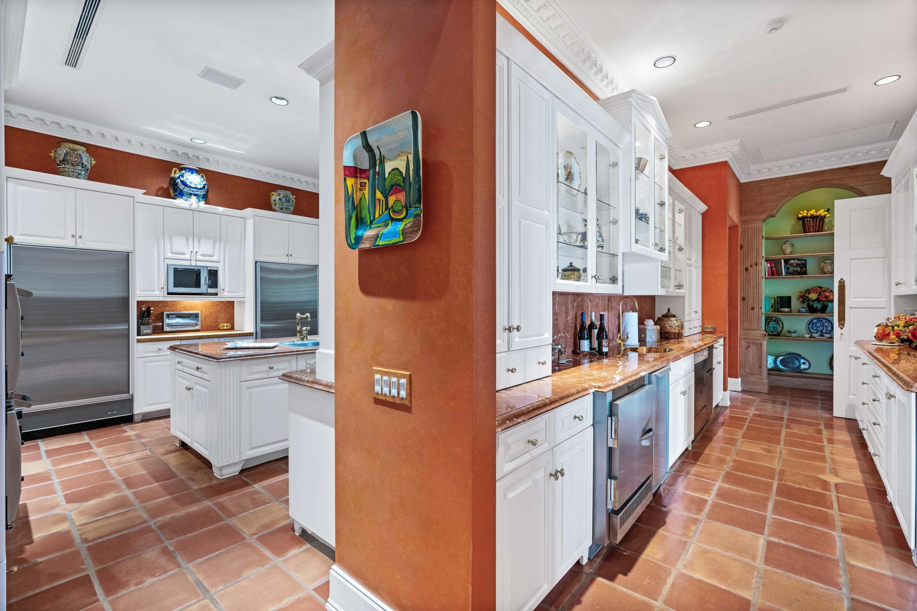 MANALAPAN - Residential