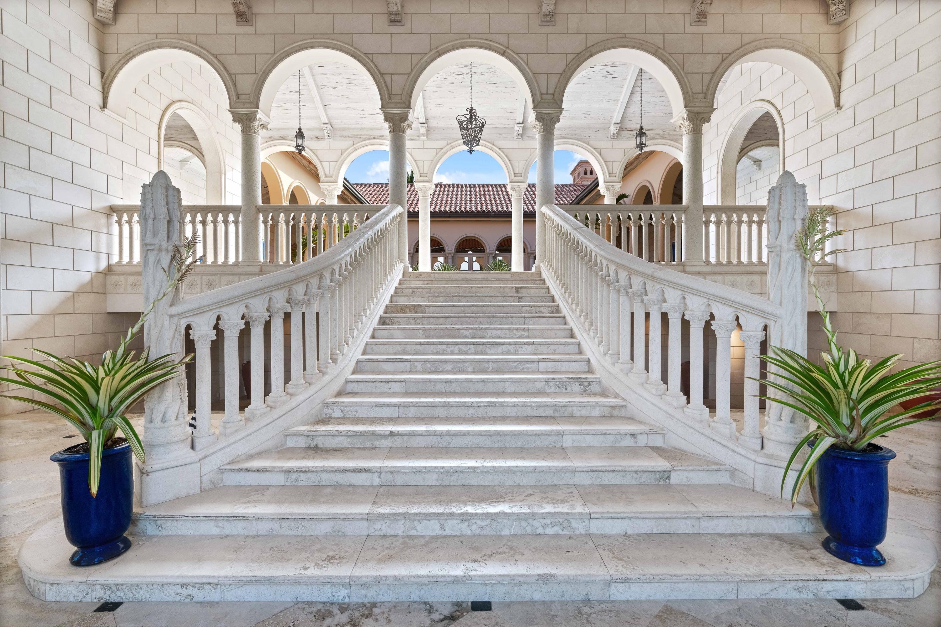 MANALAPAN - Residential