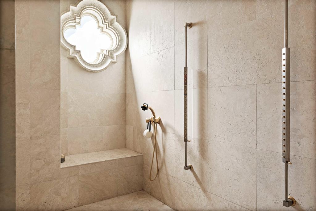 MANALAPAN - Residential