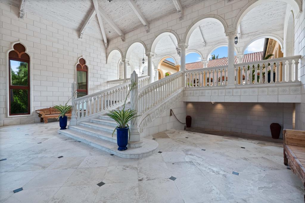 MANALAPAN - Residential