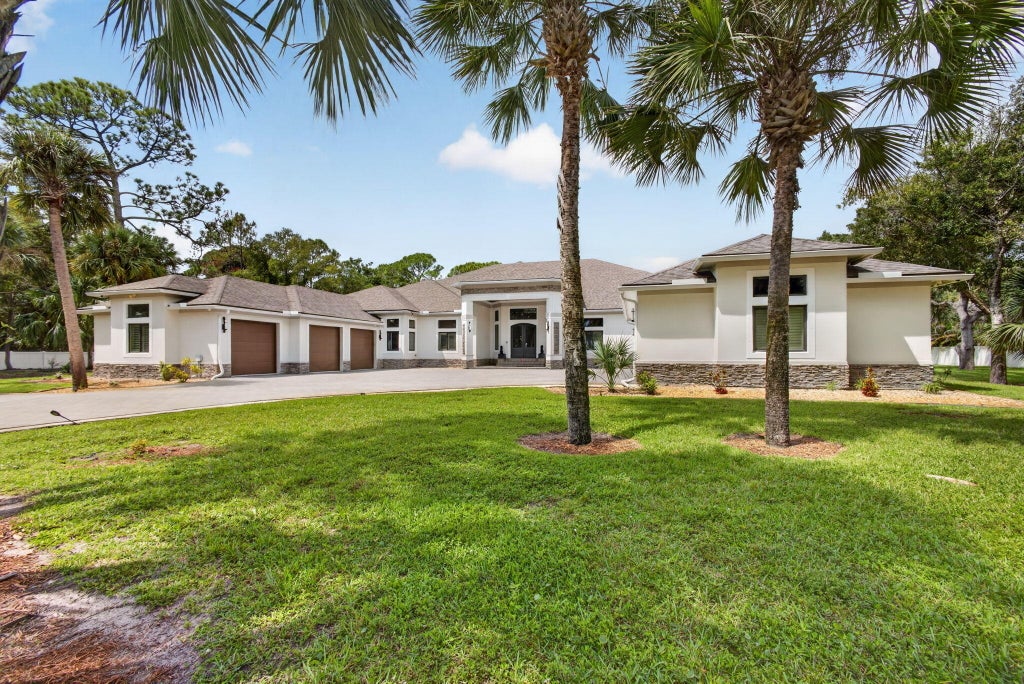 Photo of 145 24TH Avenue, Vero Beach, FL 32962 (MLS # B26077124)