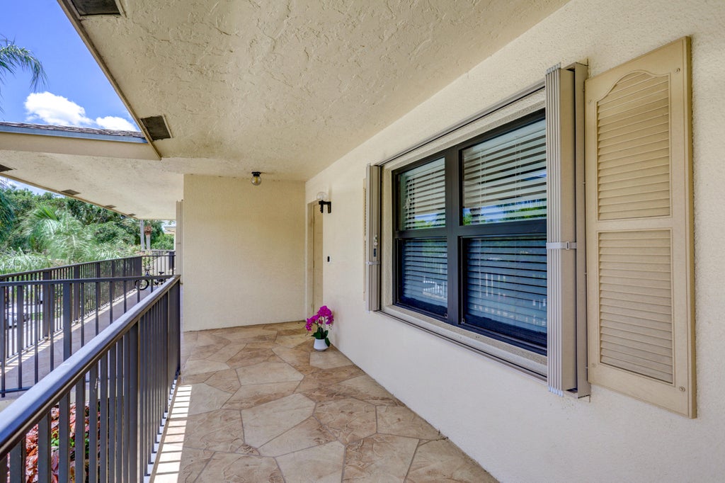 Photo of 2910 SW 22nd Circle #212d, Delray Beach, FL 33445 (MLS # B26073064)