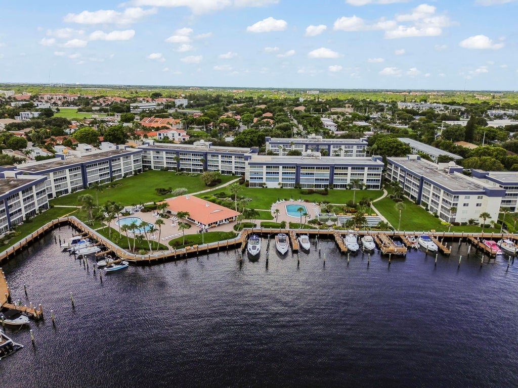 Photo of 3351 SPANISH Trail #413, Delray Beach, FL 33483 (MLS # B26080545)