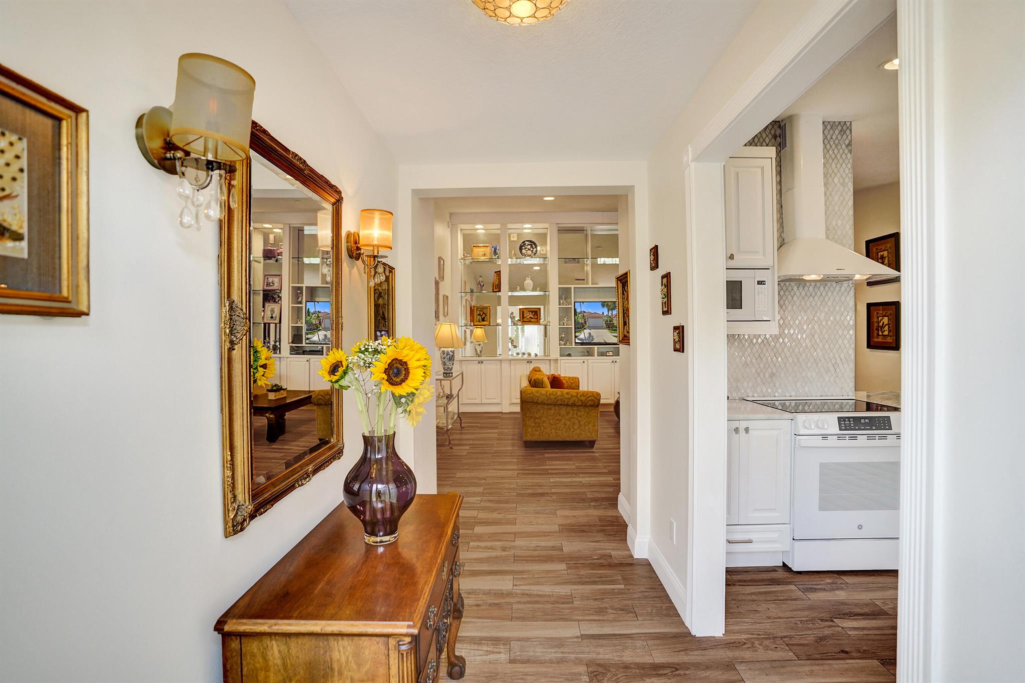 RIVERWALK - Residential