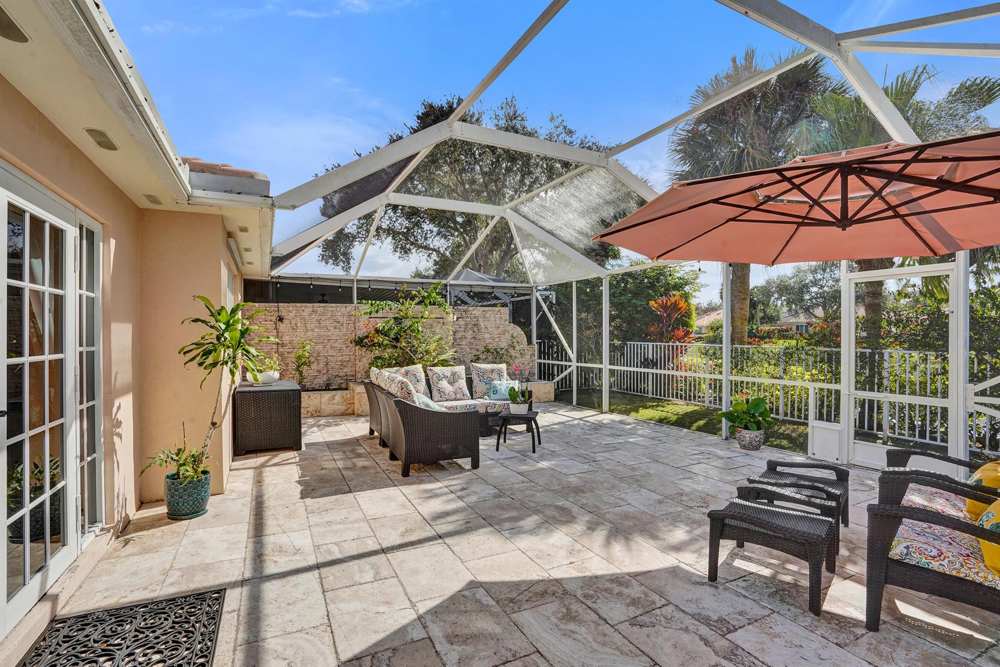 RIVERWALK - Residential