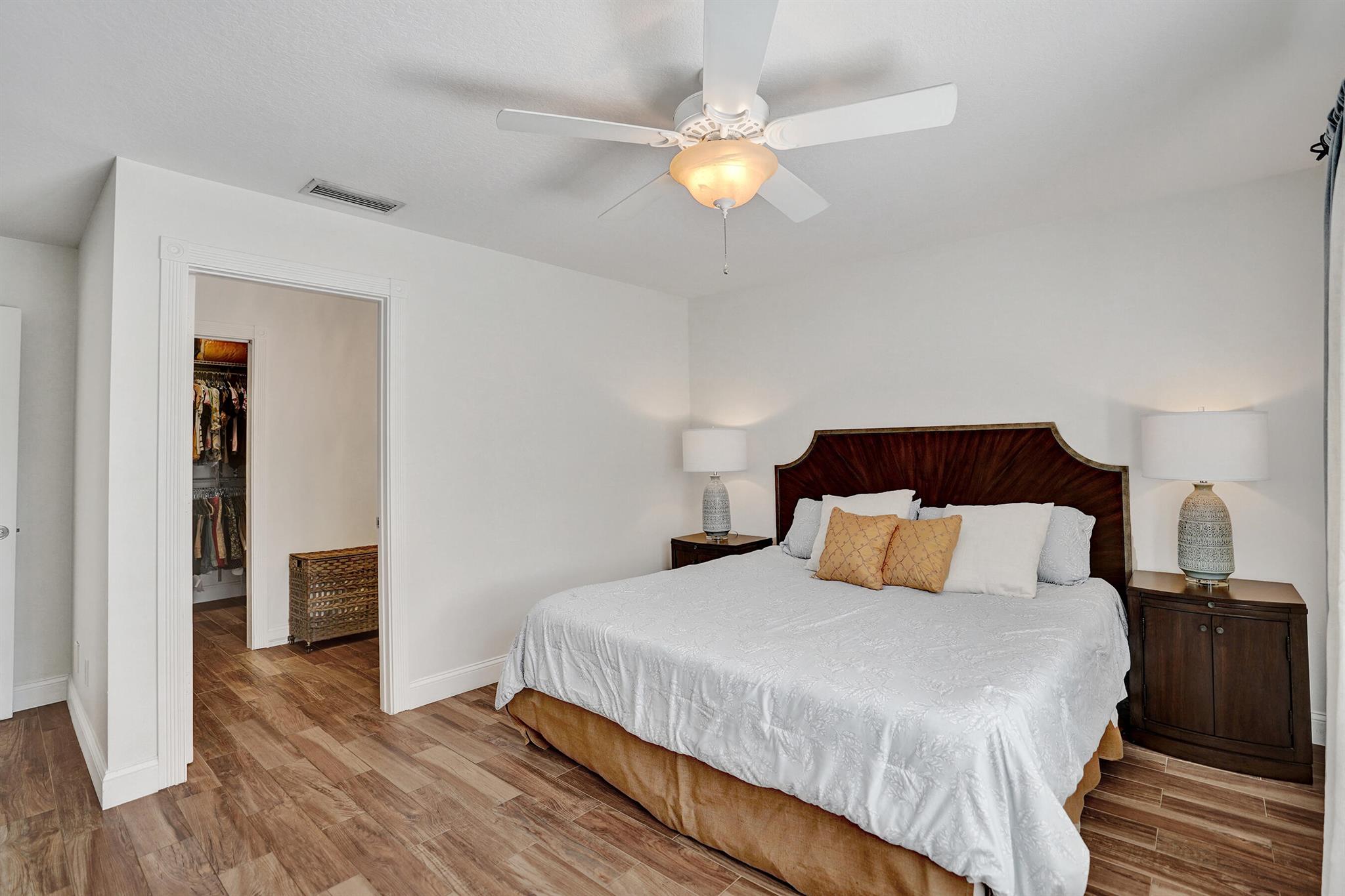 RIVERWALK - Residential