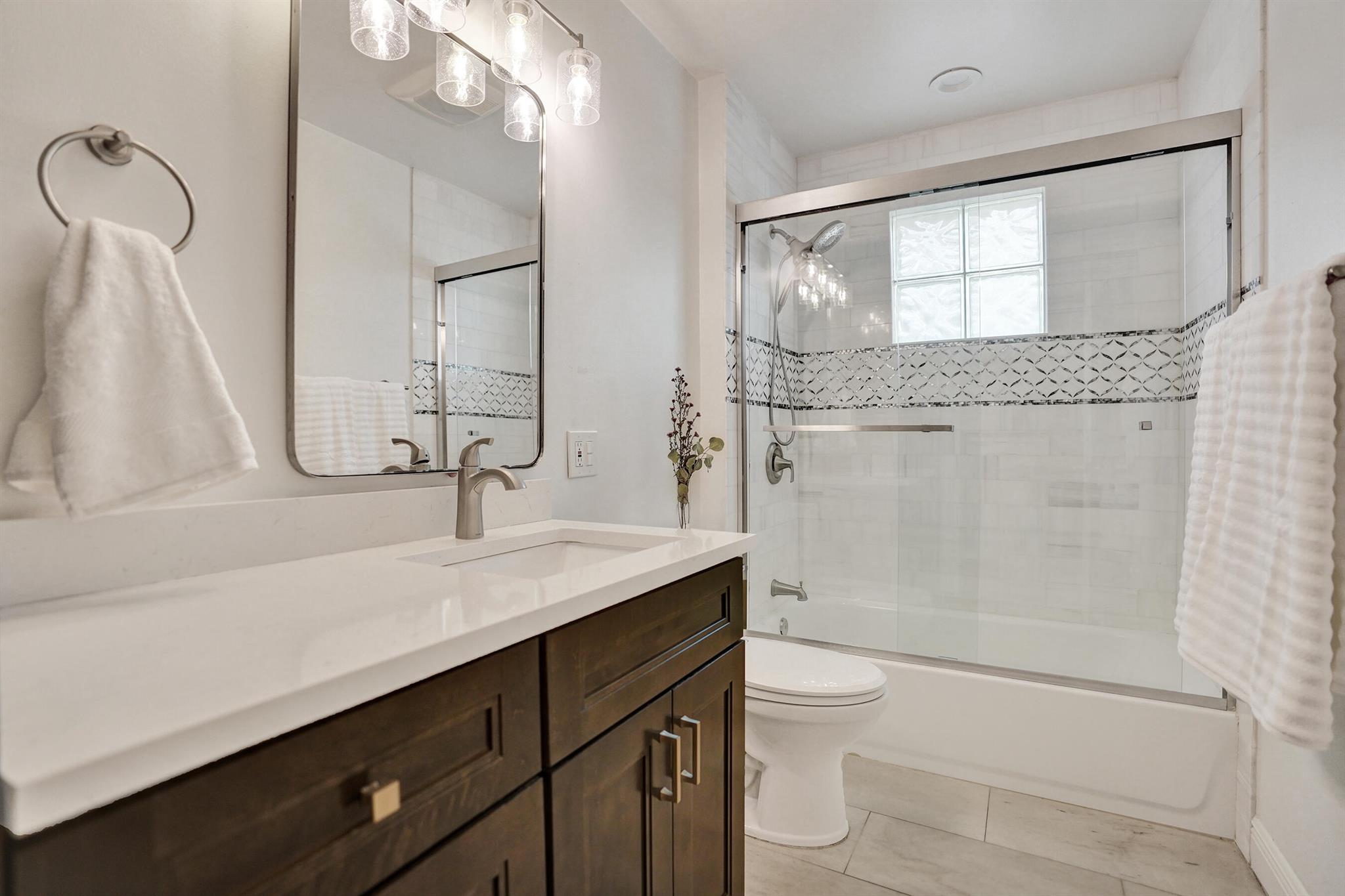 RIVERWALK - Residential