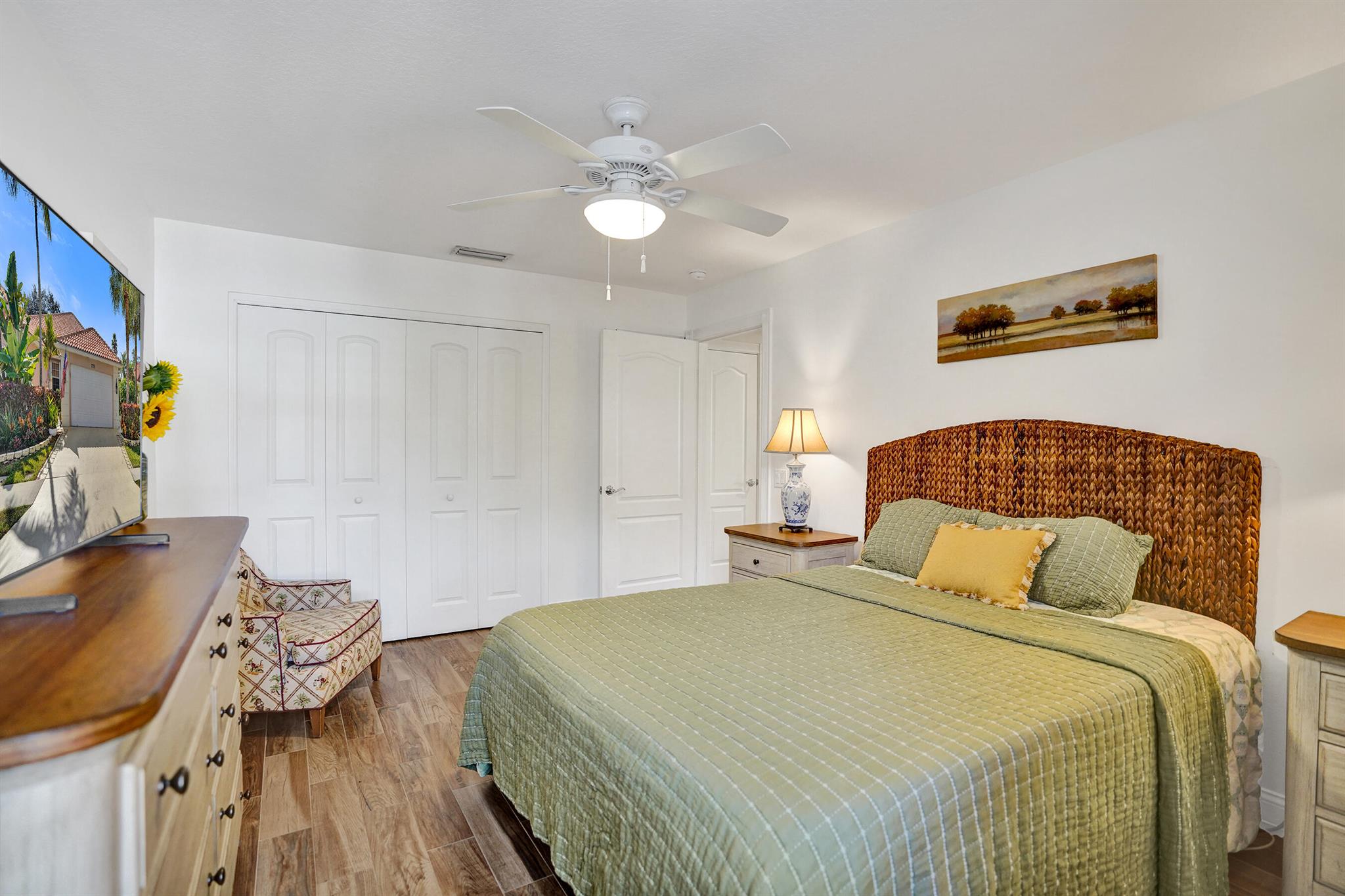 RIVERWALK - Residential