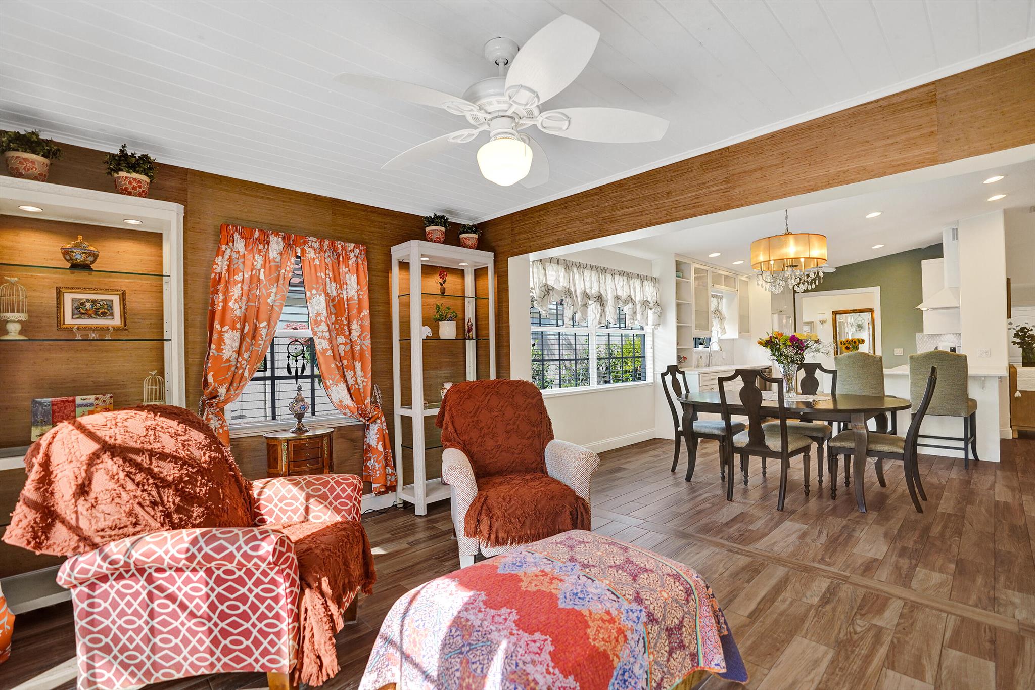 RIVERWALK - Residential