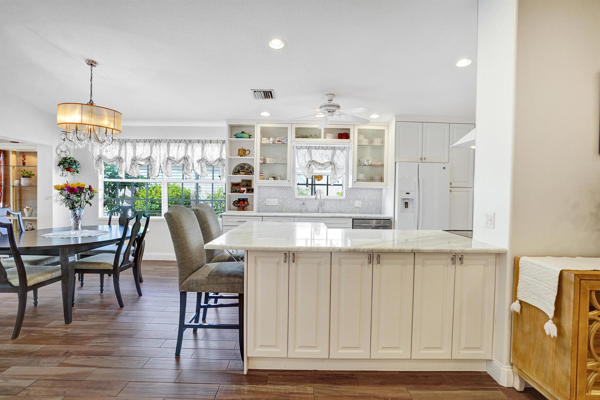 RIVERWALK - Residential