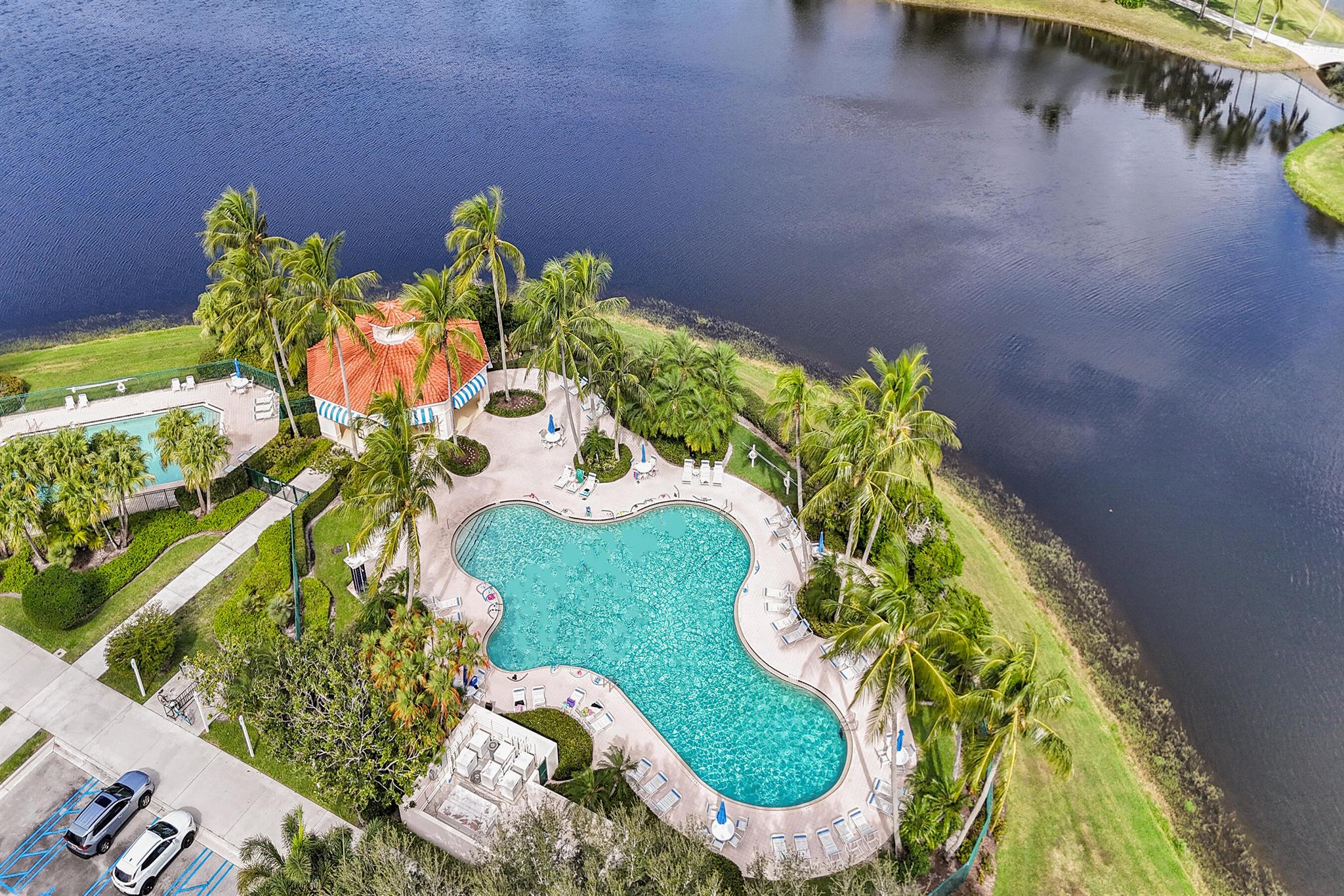 RIVERWALK - Residential