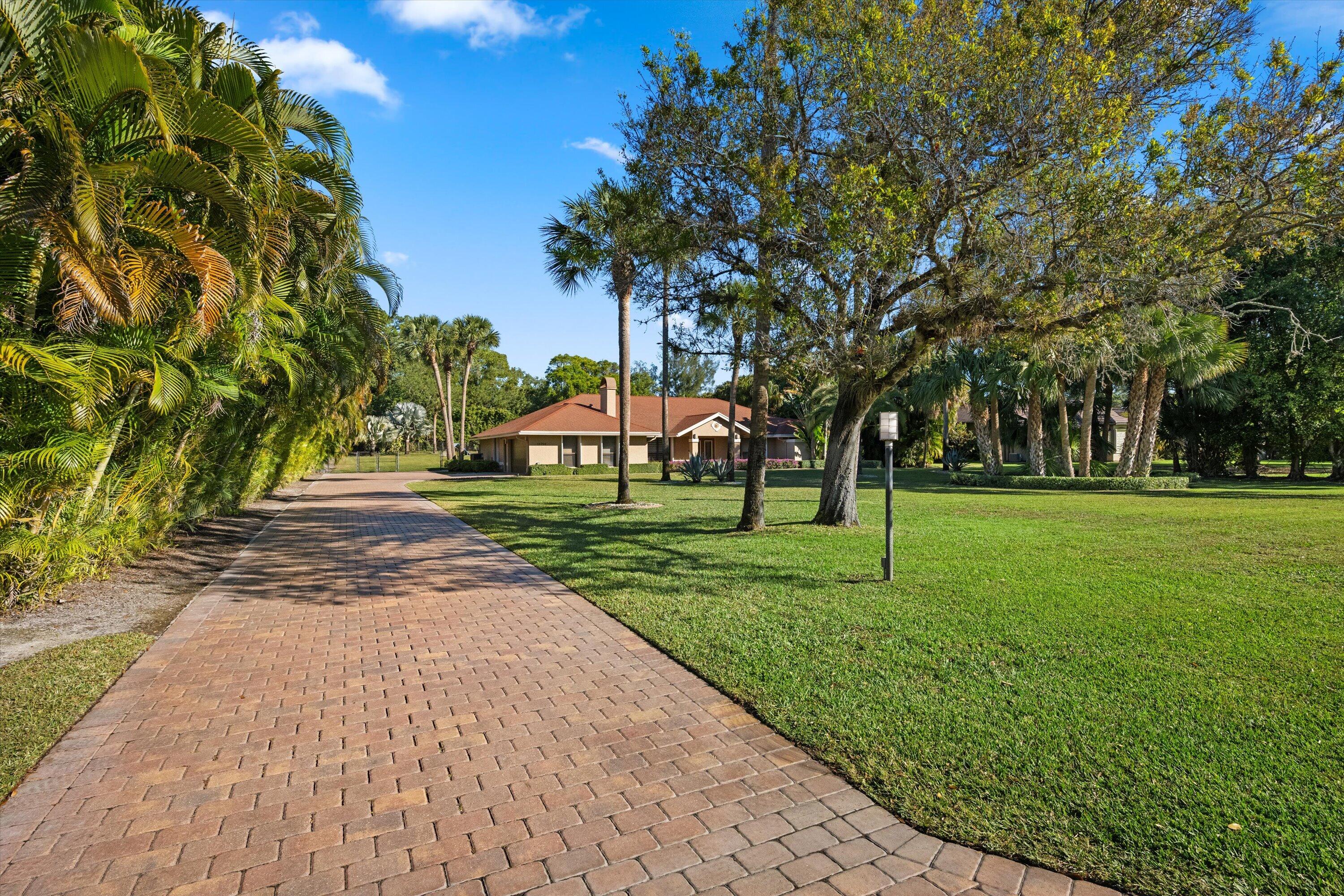 13759 Doubletree Trail