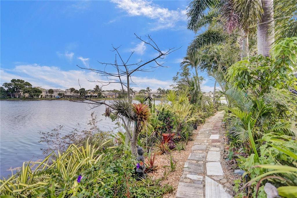 Bermuda Cove - Residential
