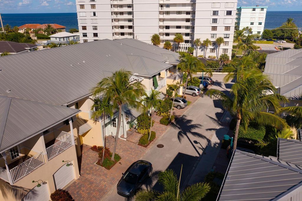 Photo of 460 Ocean Ridge Way, Juno Beach, FL 33408 (MLS # R11008634)