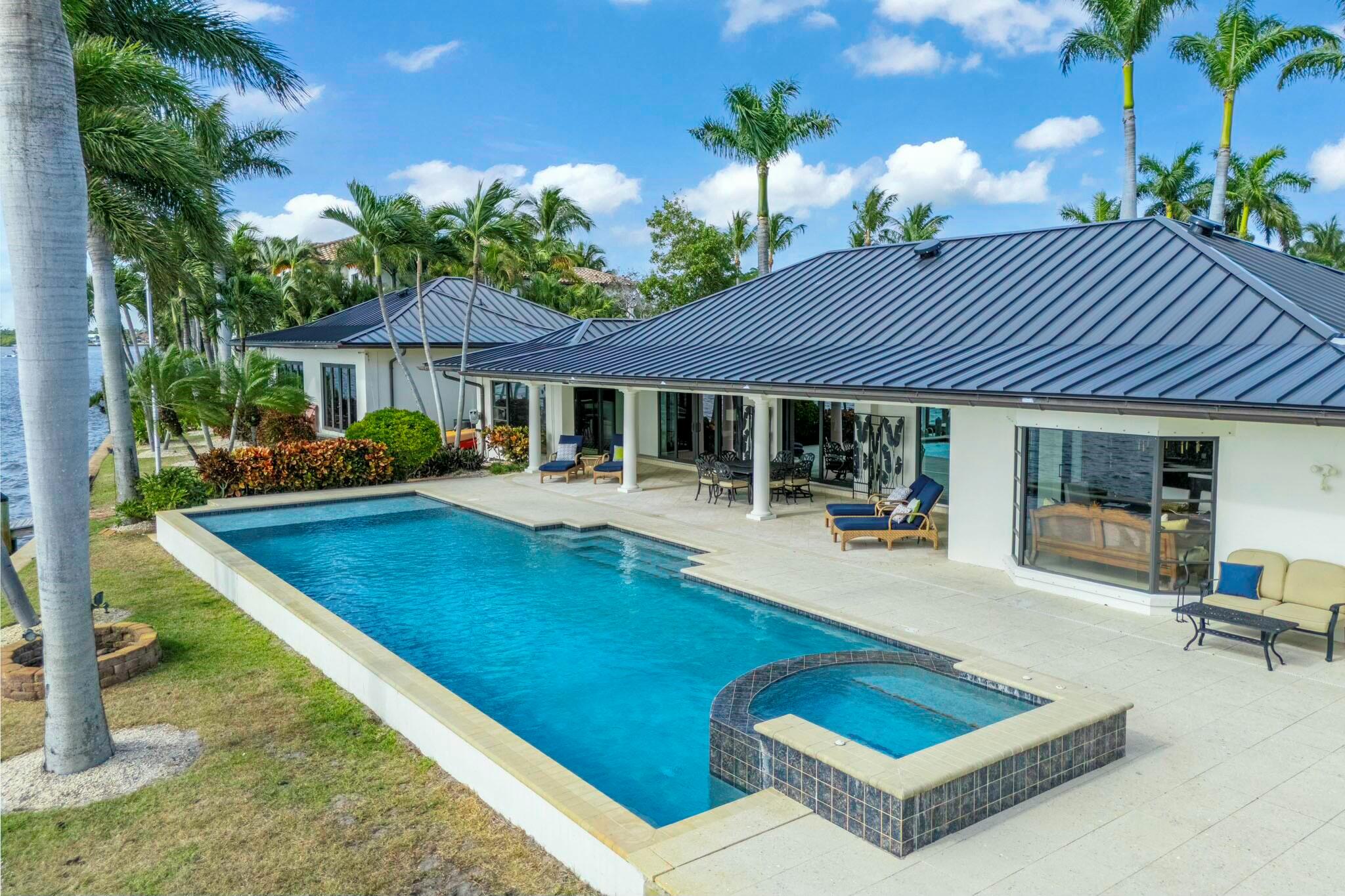 Tequesta Country Club - Residential