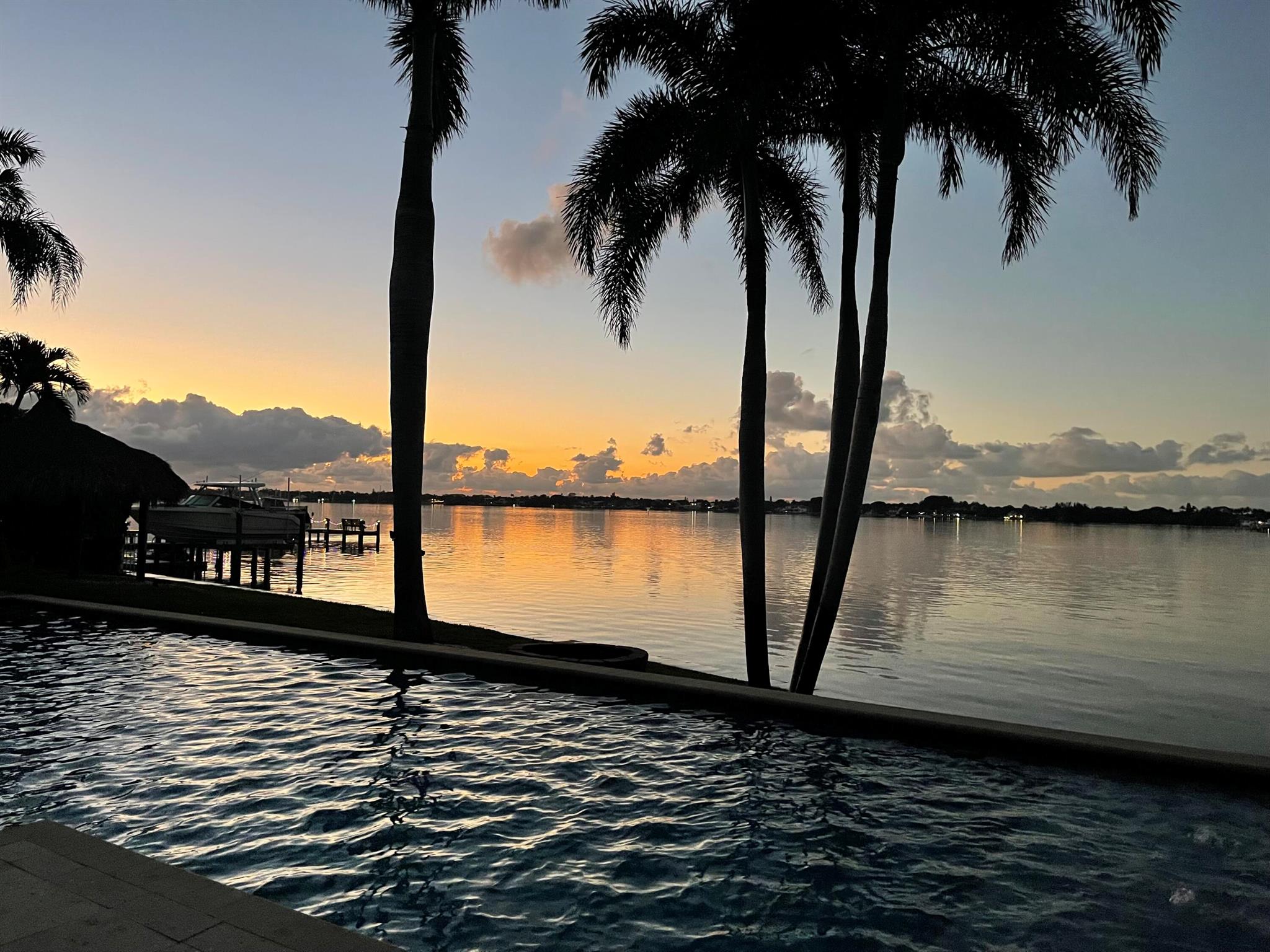 Tequesta Country Club - Residential