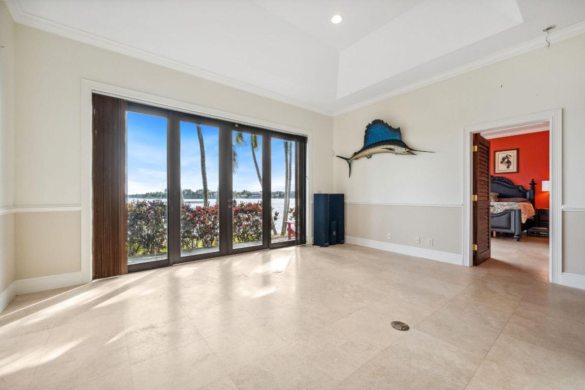 Tequesta Country Club - Residential