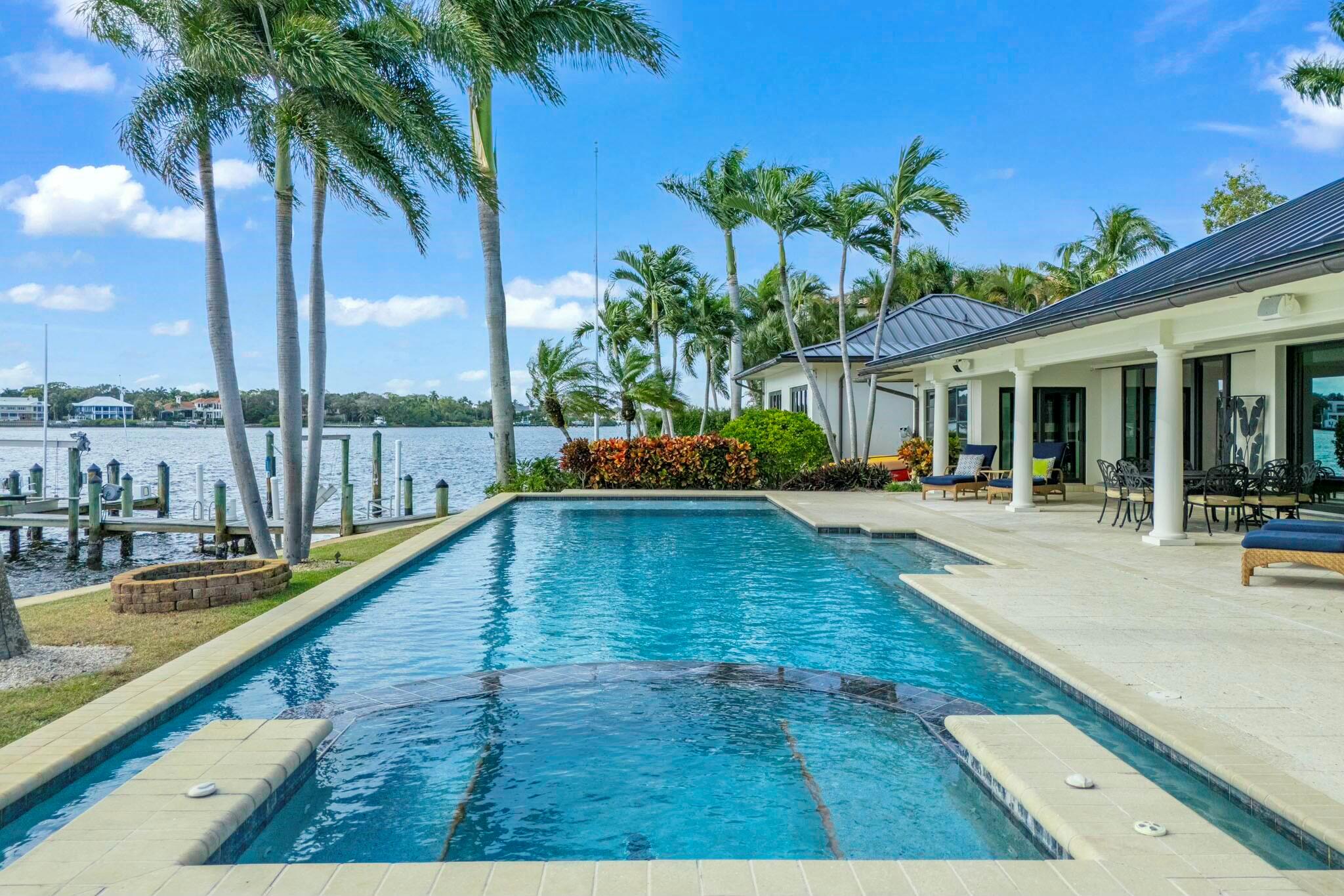 Tequesta Country Club - Residential