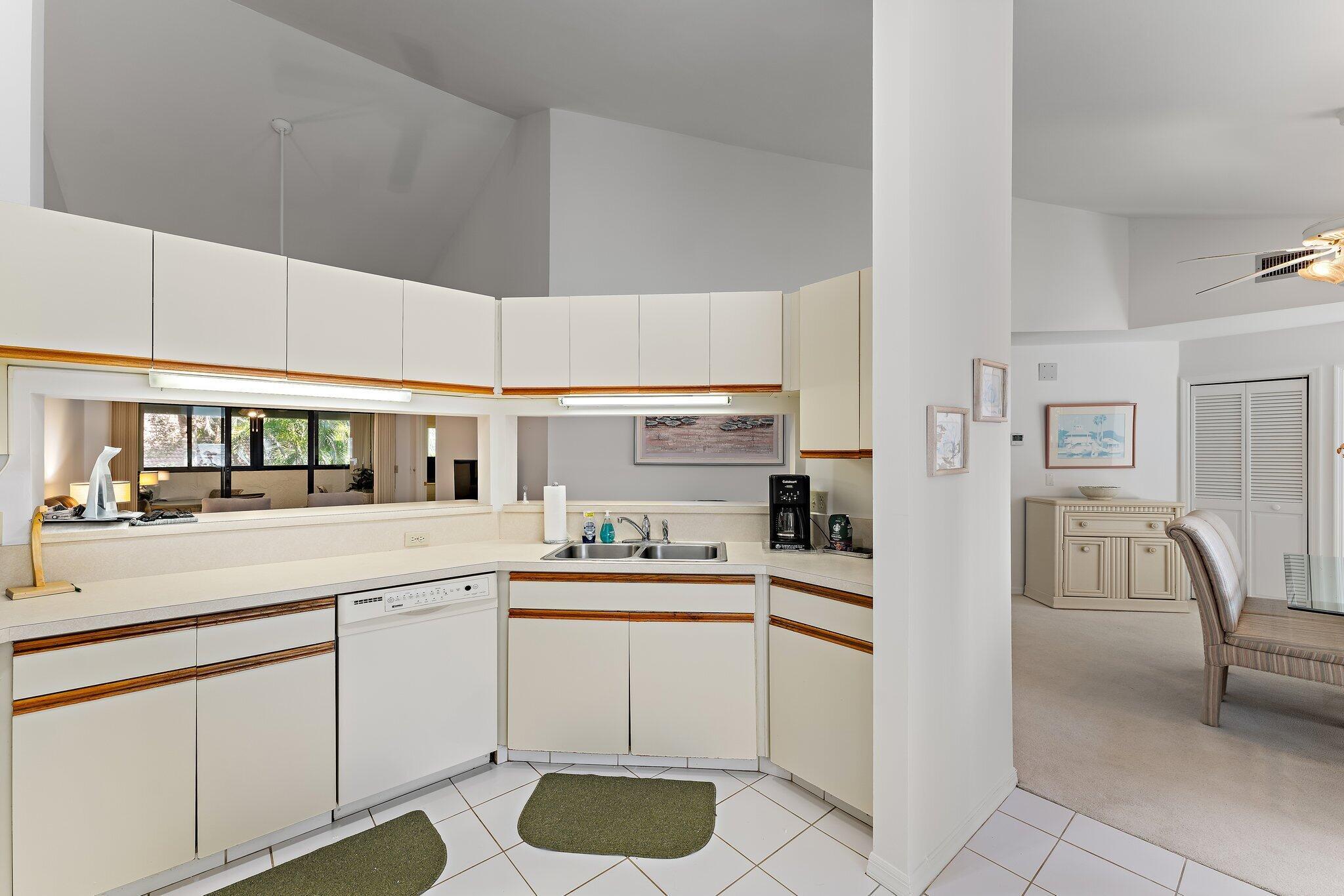 SEA OATS OF JUNO BEACH CO - Residential Lease