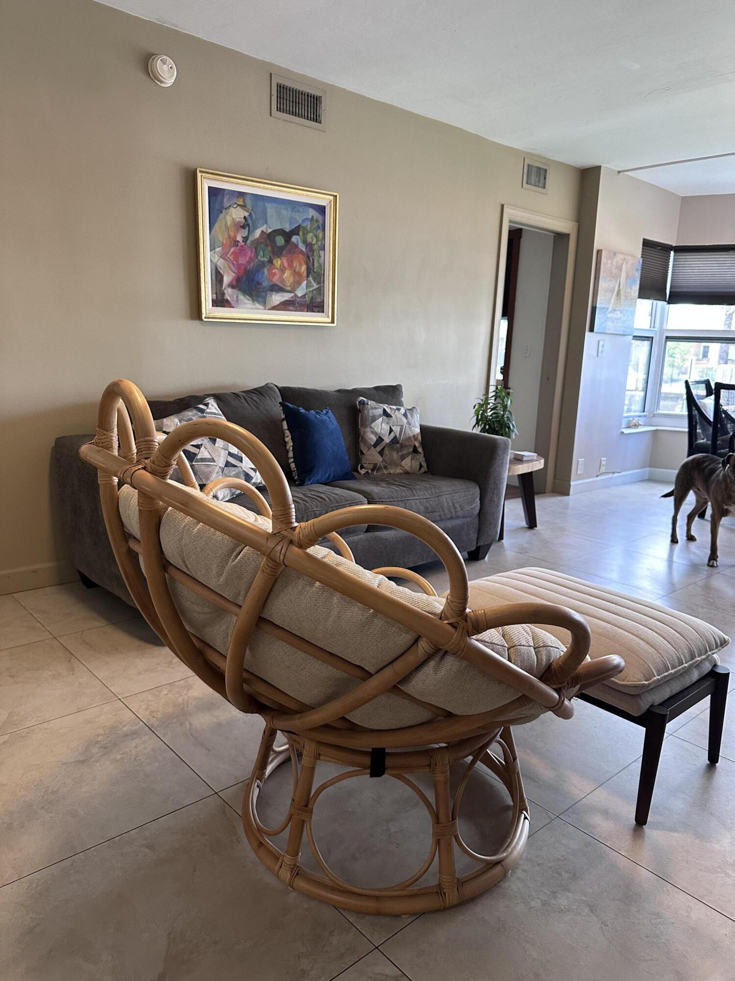 3121 NE 51st Street 103e