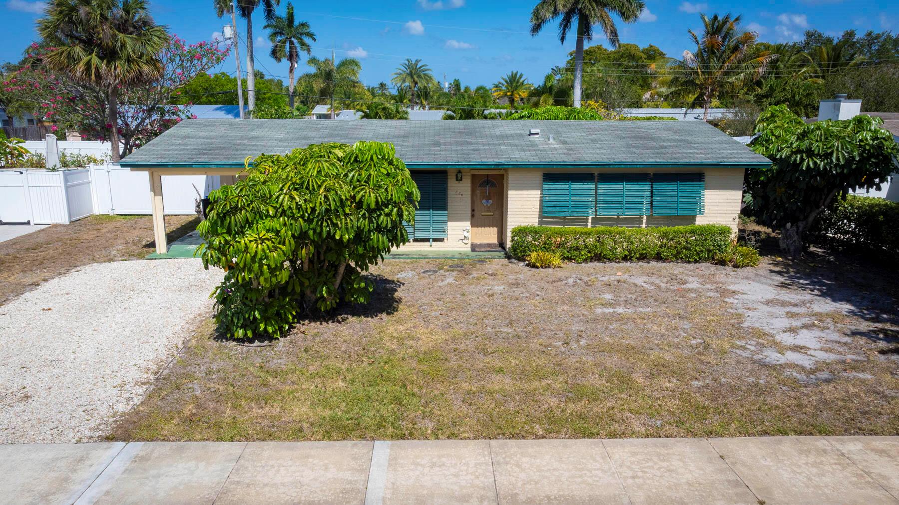 736 Tradewind Drive