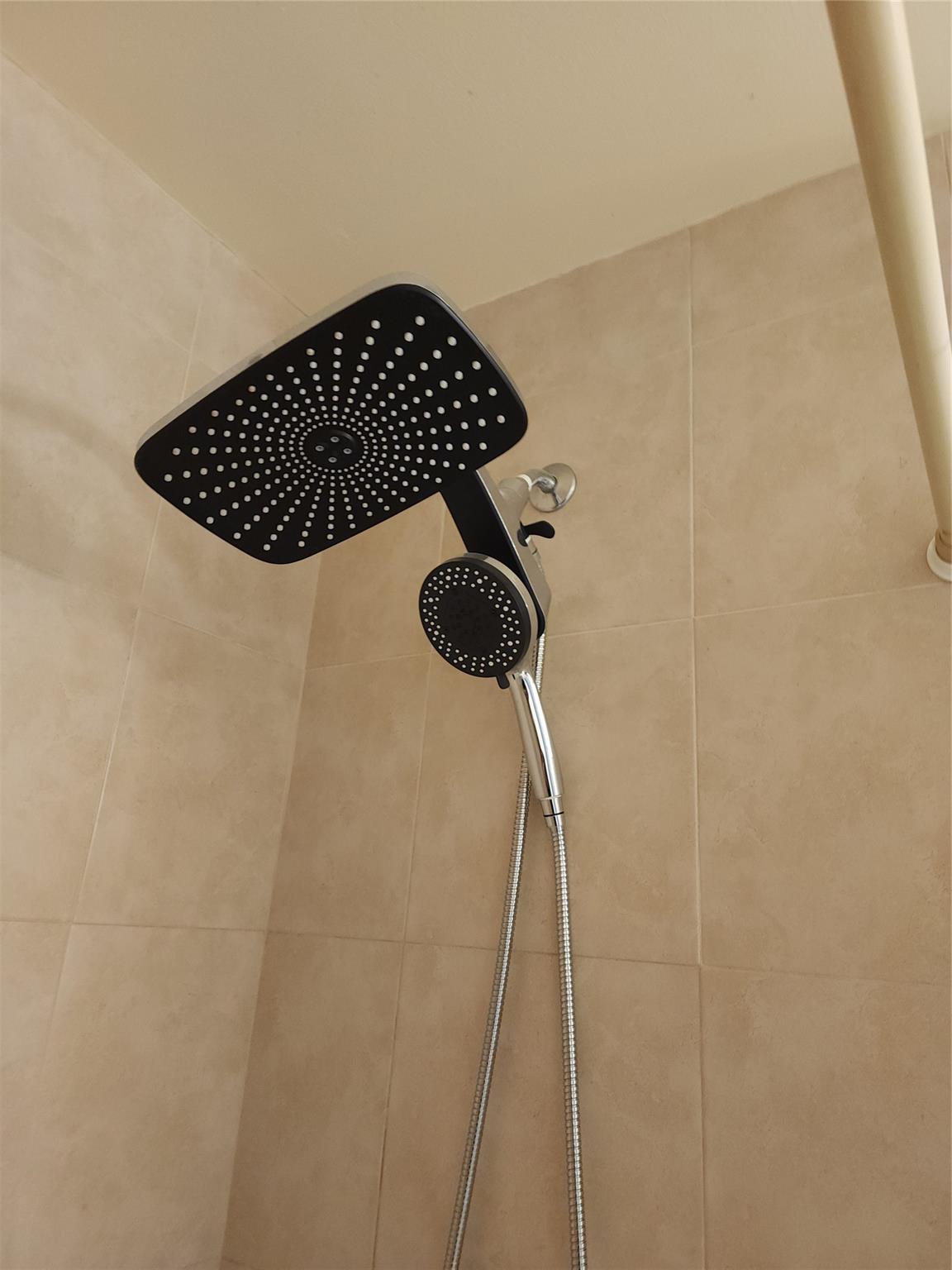 ROCK CREEK PHASE TWO - Residential Lease