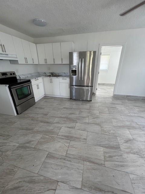 *2 bedrooms
*1 bathroom
*roomy closets
*nice size kitchens
*fully tiled
*Wall Unit A/C
*Ceiling Fan/s
*roomy bathrooms
*rent includes water, sewer, and trash removal services
*maximum of 4 people in a 2-bedroom apartment