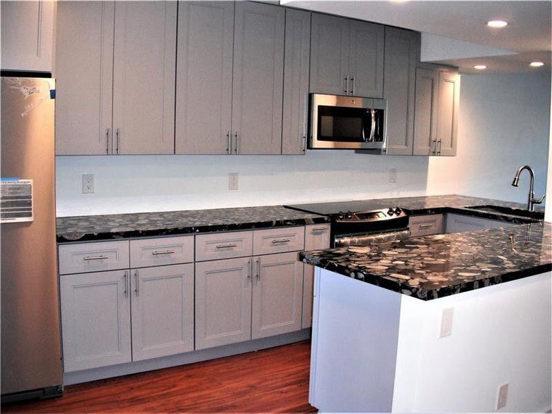 TENNIS CLUB MC LOUGHLIN C - Residential Lease