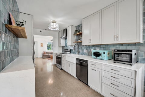 Tiny photo for 180 NW 48th Court, Oakland Park, FL 33309 (MLS # B26055734)