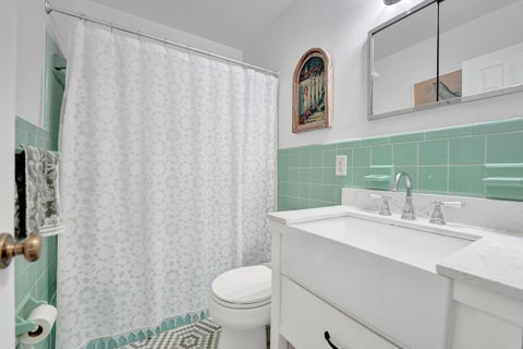 Tiny photo for 180 NW 48th Court, Oakland Park, FL 33309 (MLS # B26055734)