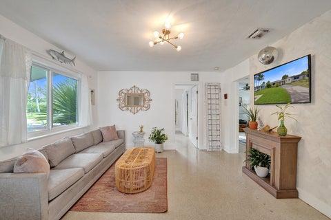 Tiny photo for 180 NW 48th Court, Oakland Park, FL 33309 (MLS # B26055734)